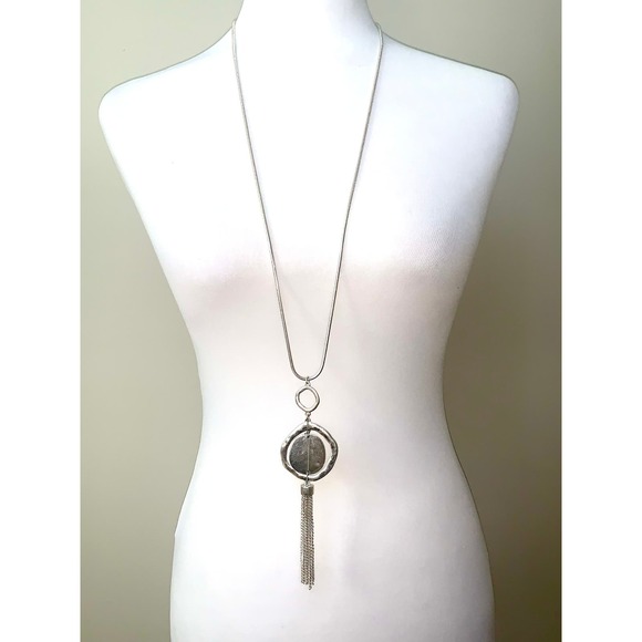 New Directions Silver Tone Hammered Pendant Statement Necklace Denim NWT - Picture 5 of 5